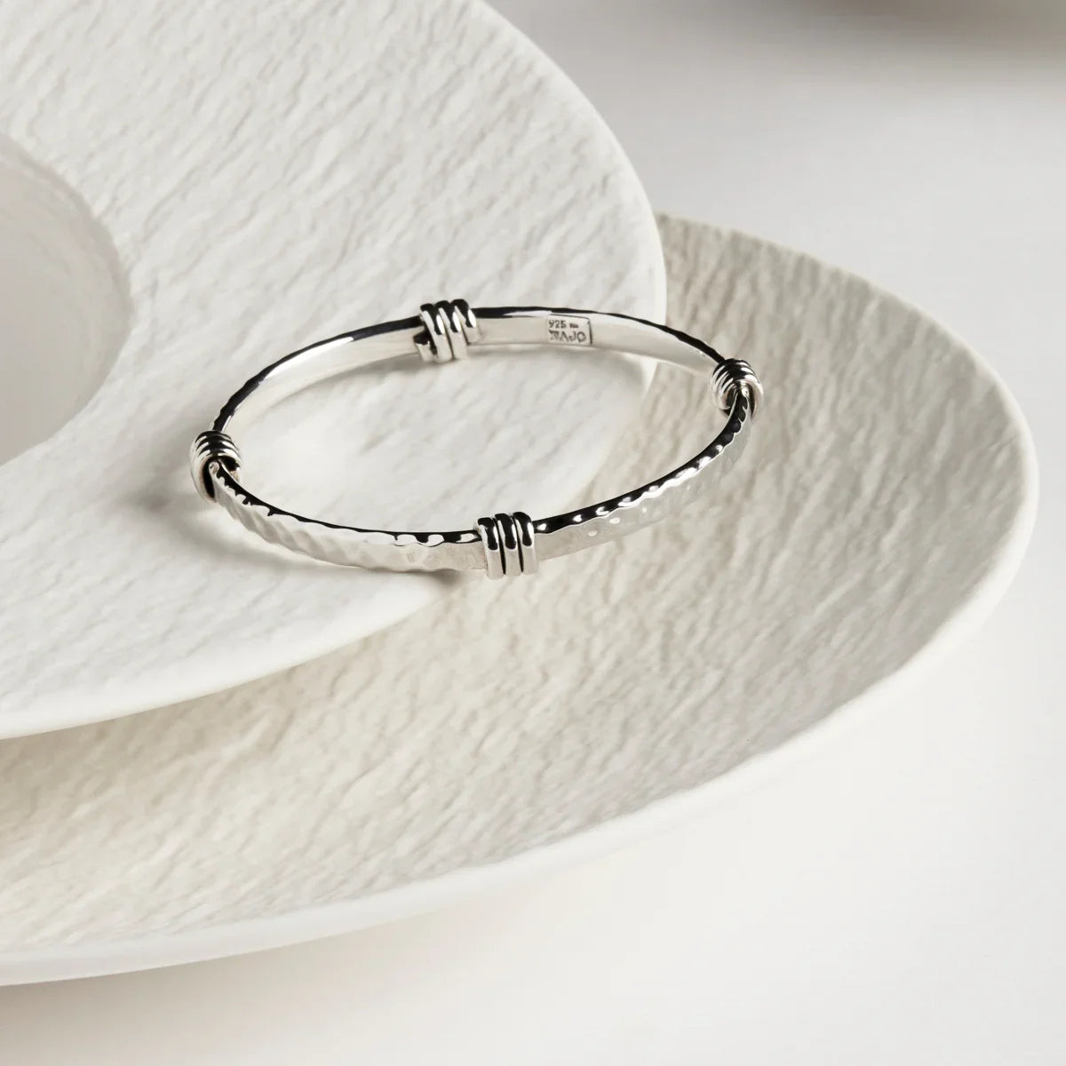 NAJO Silver Amarres Bangle