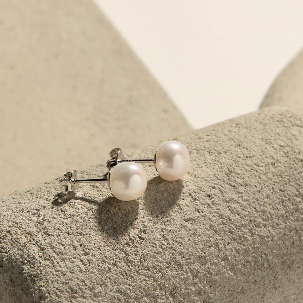 NAJO Luminosity Pearl Bridal Stud Earrings