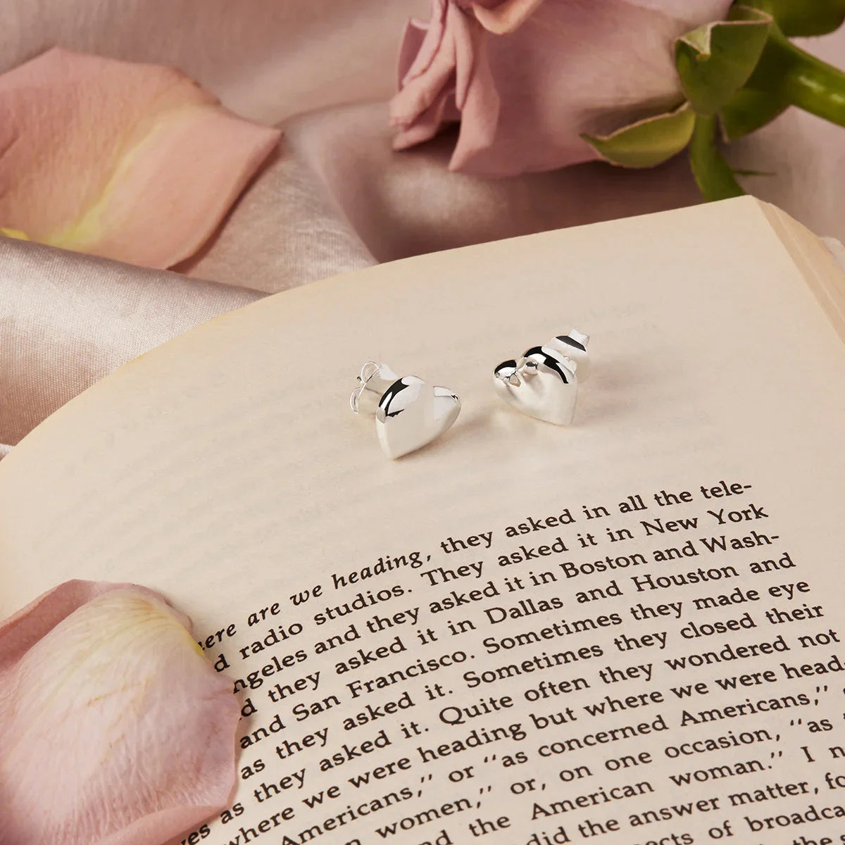 NAJO Amore Silver Stud Earrings
