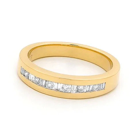 18ct Yellow Gold Diamond Ring