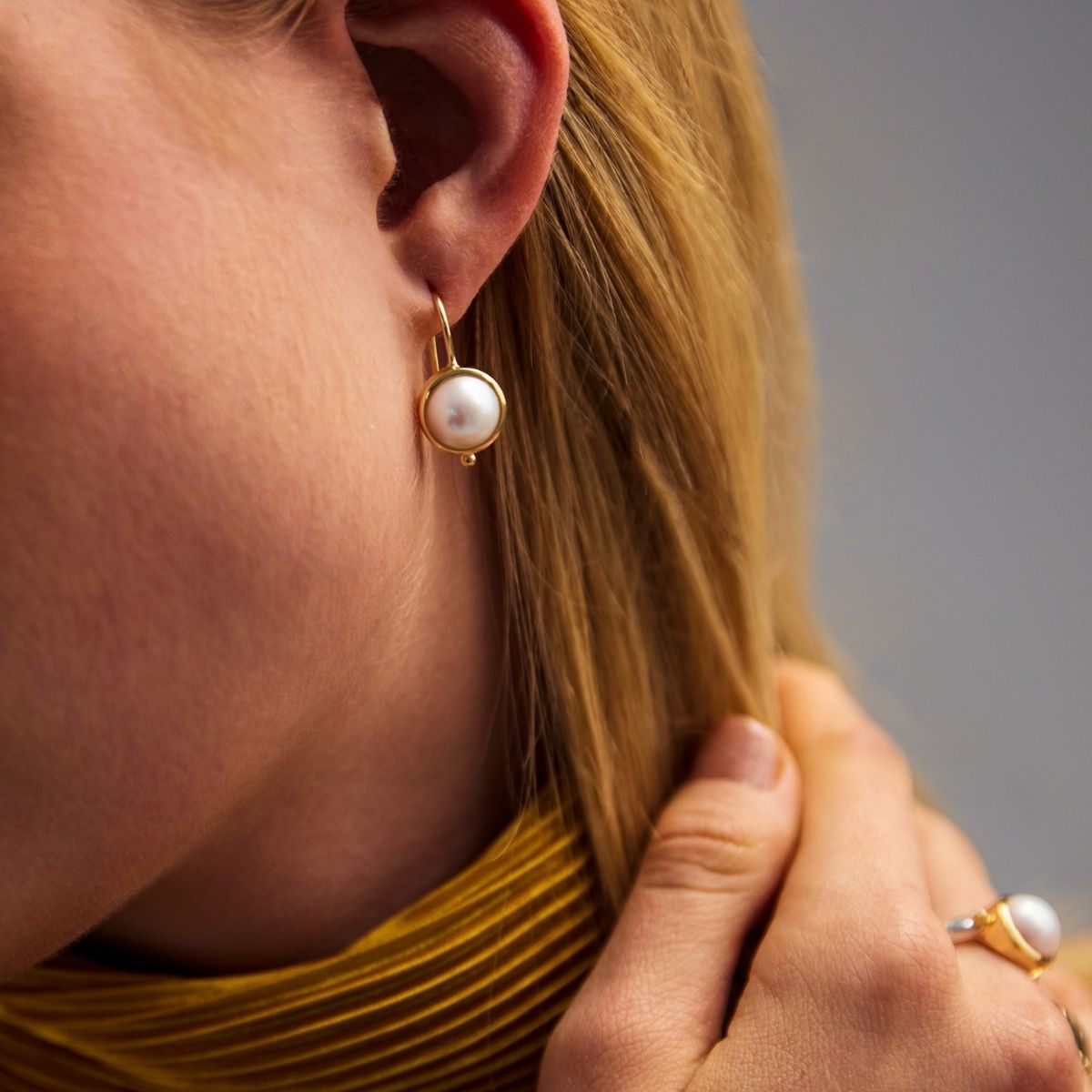 NAJO Garland Pearl Earring