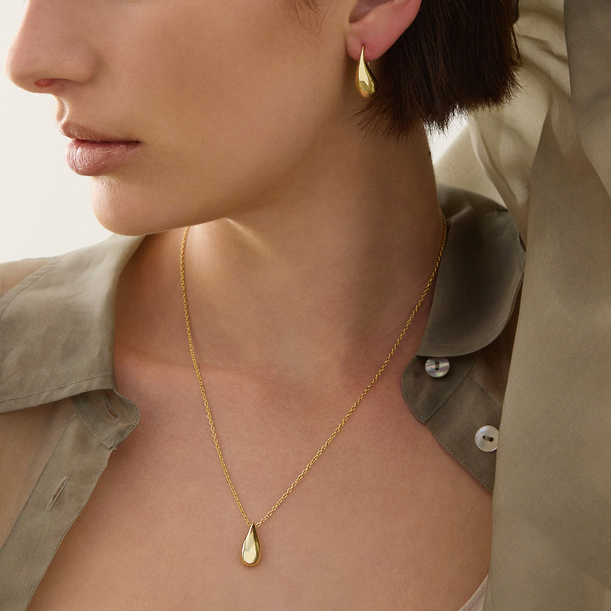 NAJO Eau Earrings
