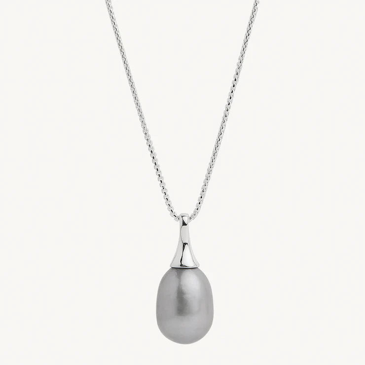 Isla Grey Pearl Necklace