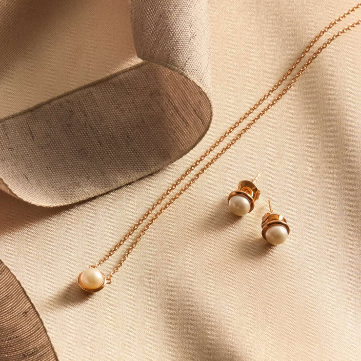 Moonbeam Pearl Necklace